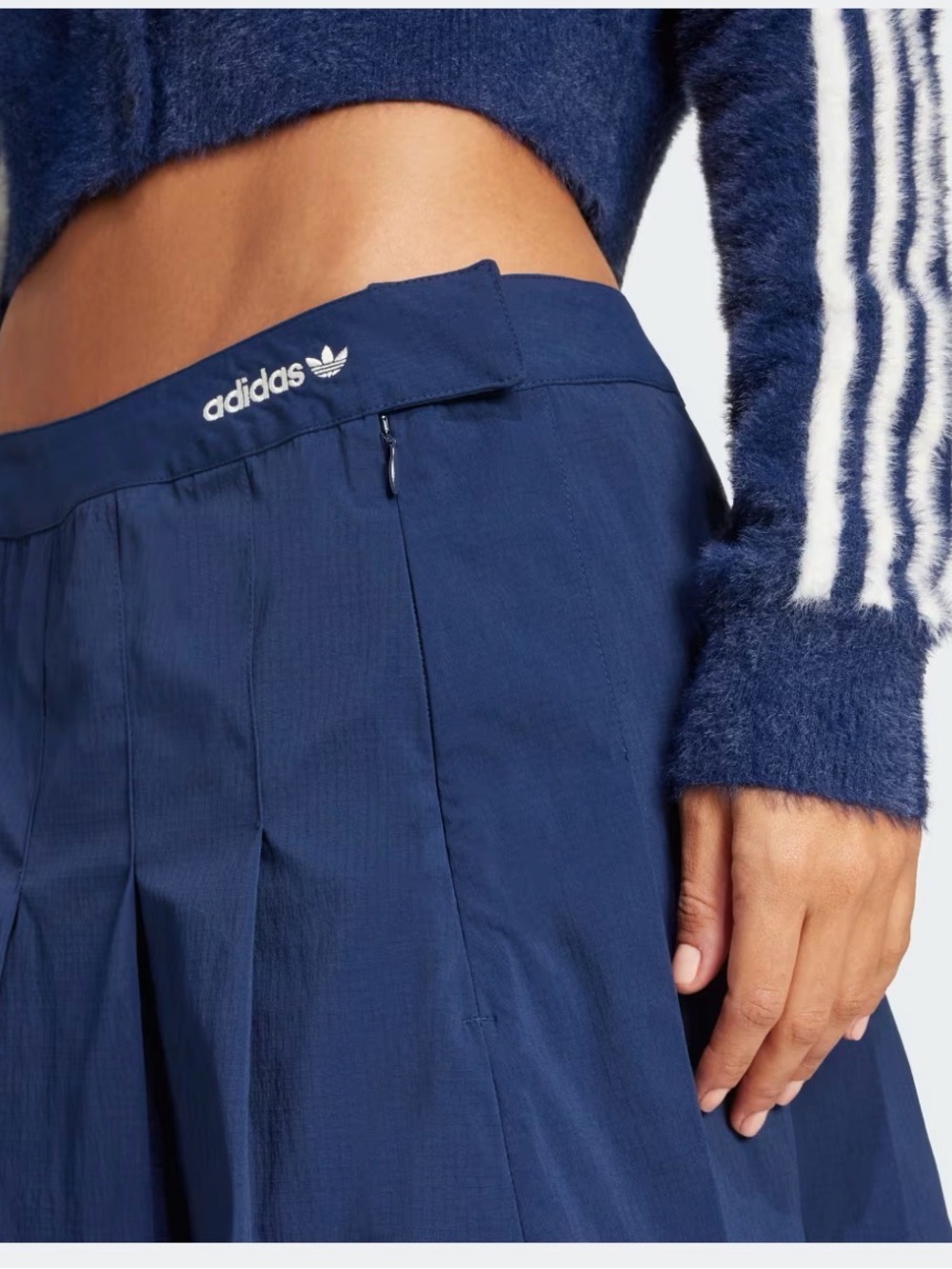 Adidas Originals pleated skirt. - Picture 4 of 6